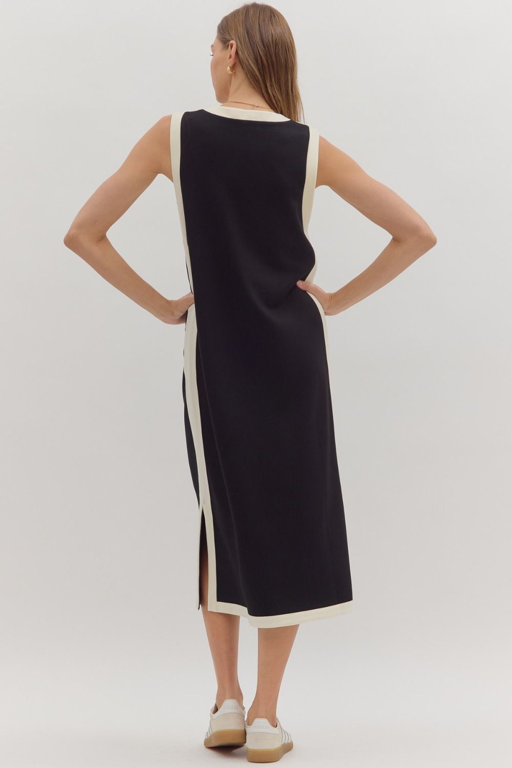 Black Sleeveless Midi Dress