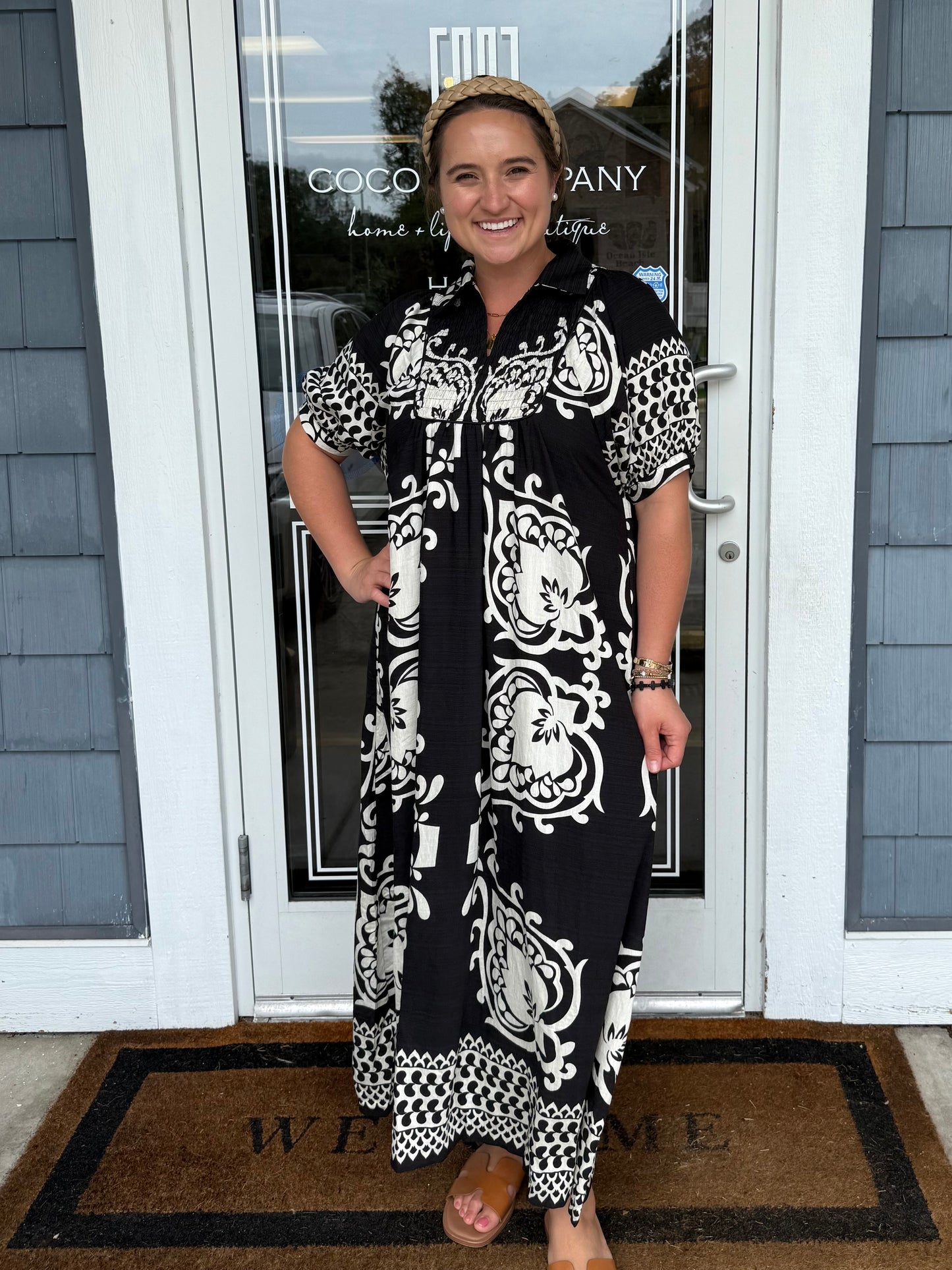 Black Print Short Puff Sleeve MIDI Dress