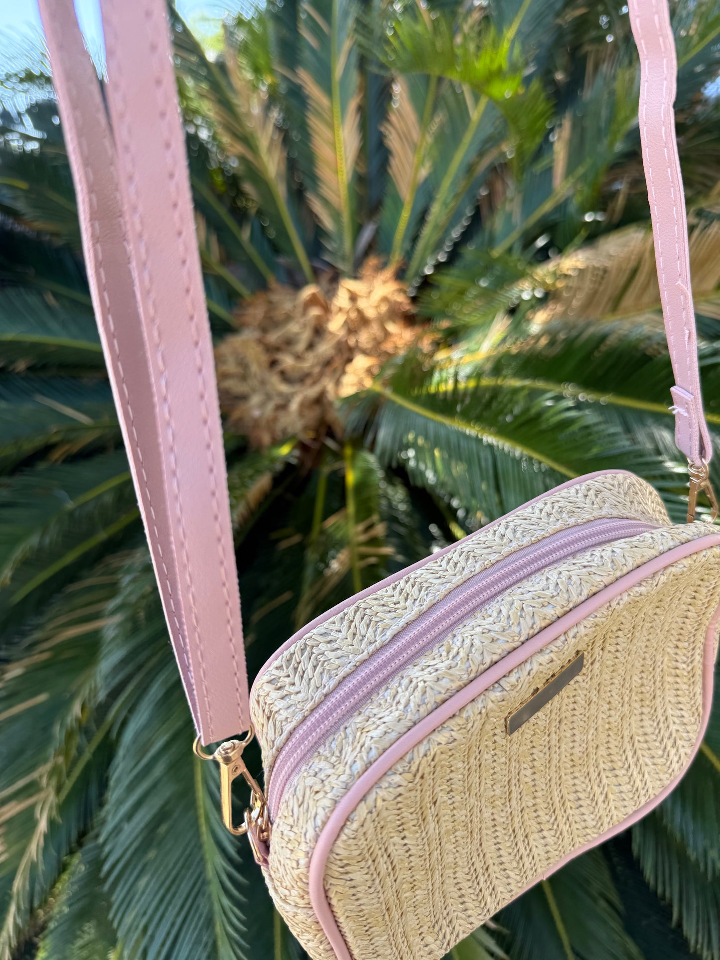 Woven Straw Crossbody- Pink