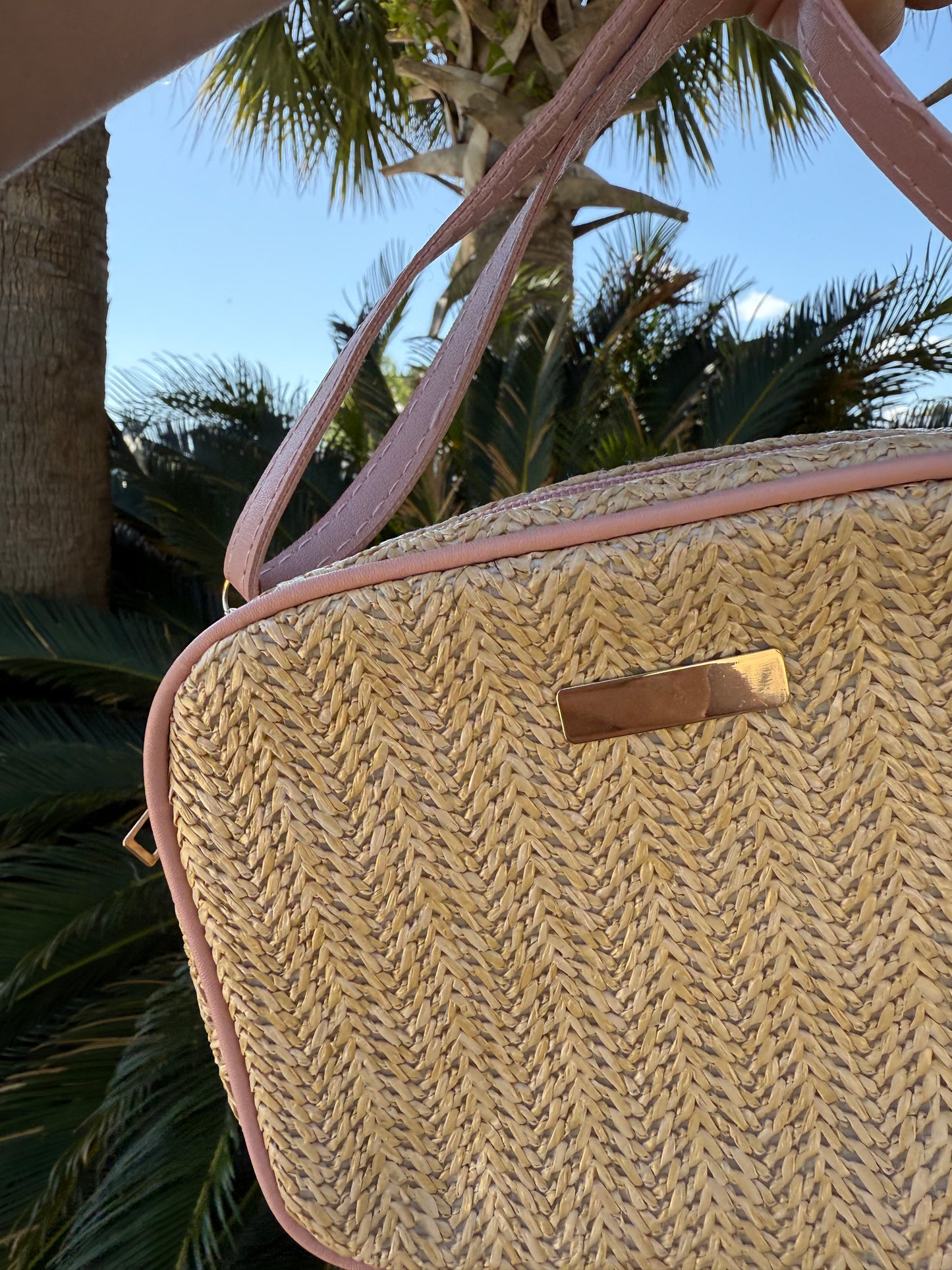 Woven Straw Crossbody- Pink
