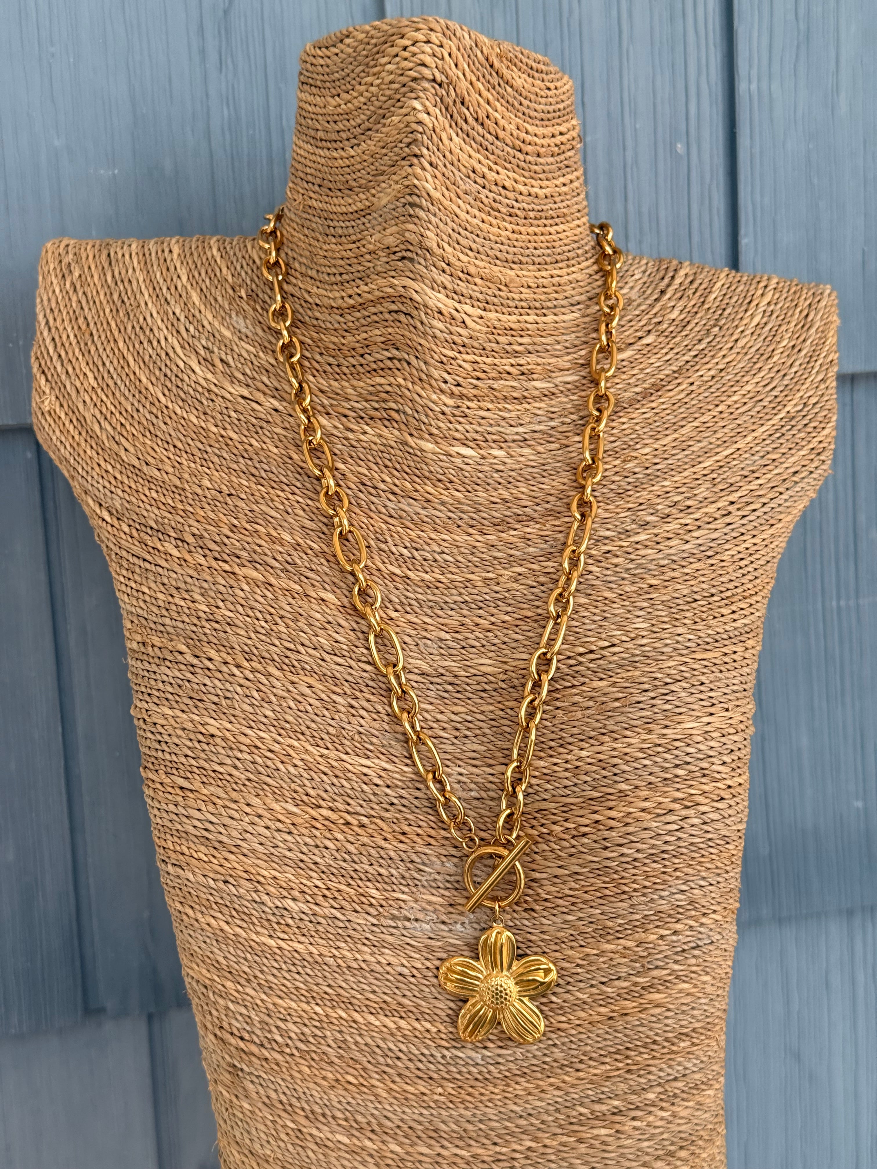 Pleated Flower Toggle Necklace