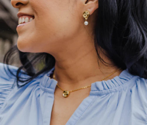 Linked Medallion Post With Pearl Earrings Gracewear