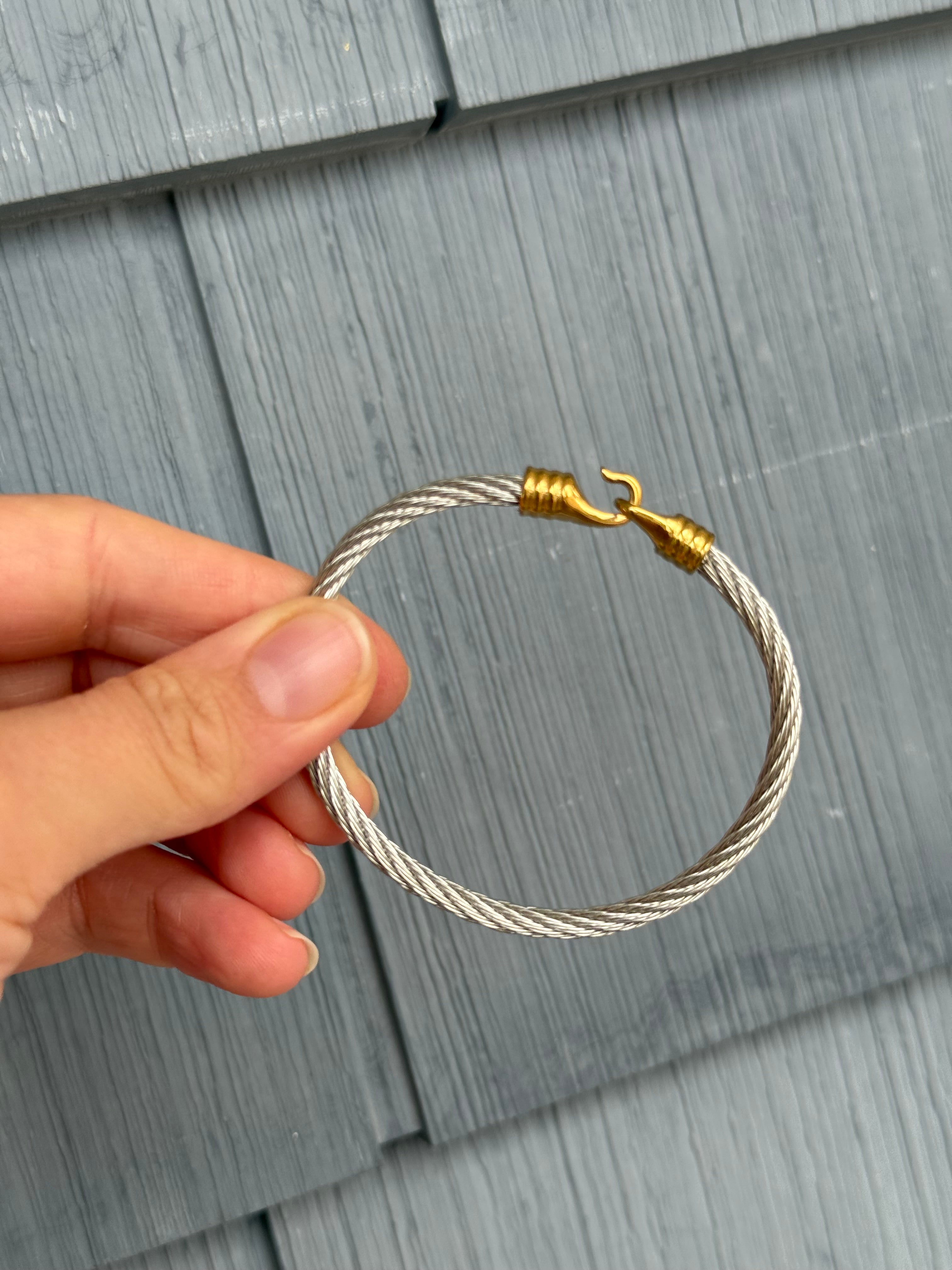 DY Dupe Gold Clip Bangle