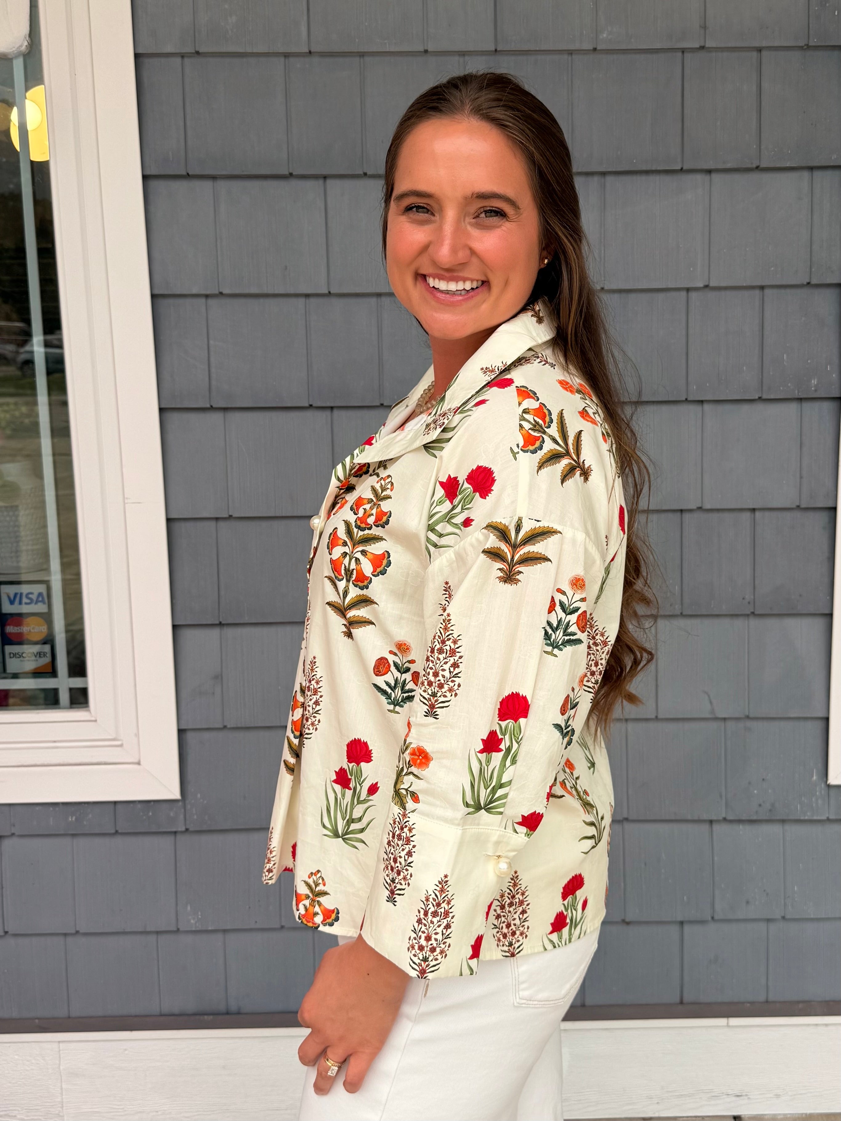 Offwhite Big Pearl Button Floral Top