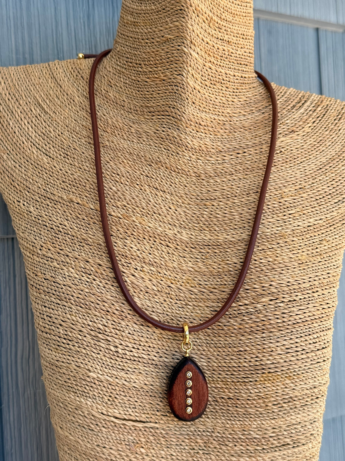 Wooden Dusk Necklace - Brown- Smith & Co.